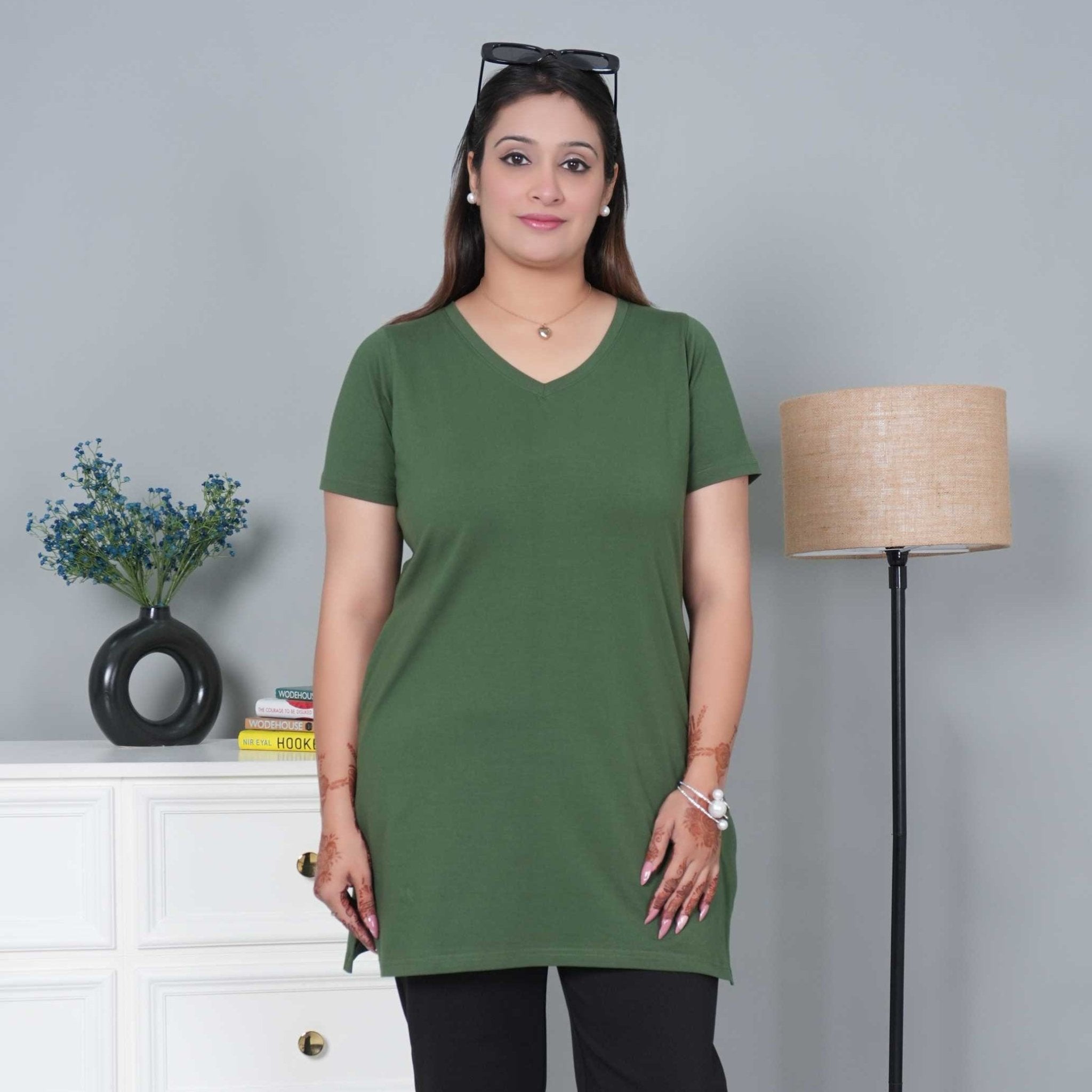 Olive long v neck cotton lycra t-shirt with pockets - Long cotton t-shirt