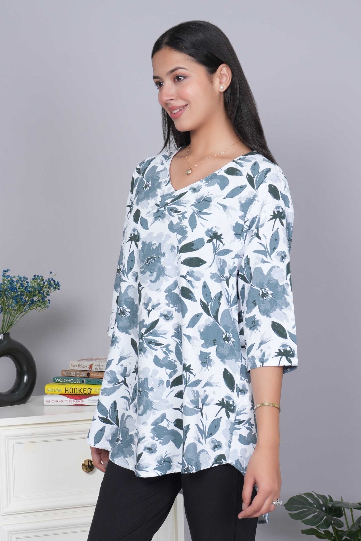 Olive sweet heart neck printed rayon flare top [100% Rayon] - Printed sweet heart neck top