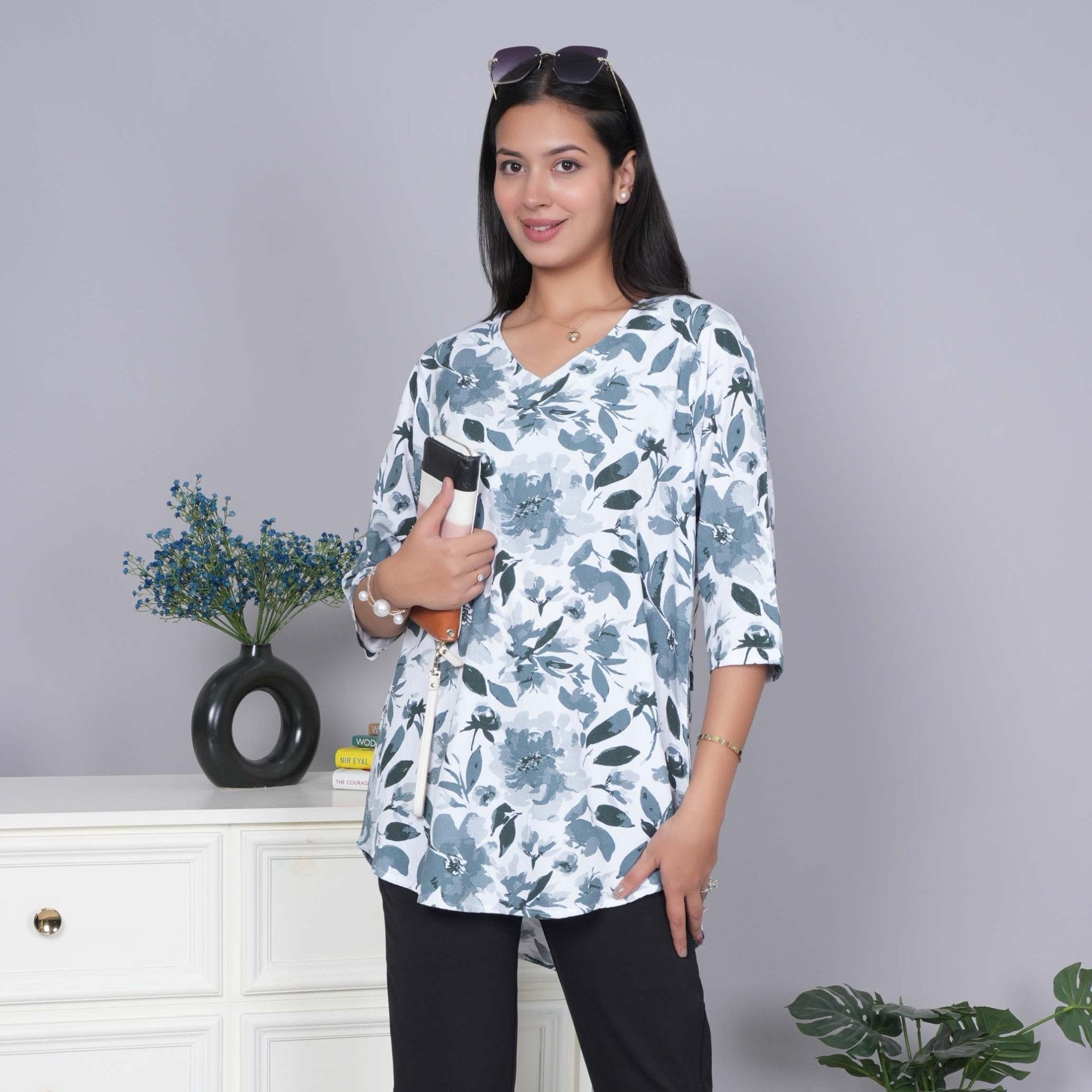 Olive sweet heart neck printed rayon flare top [100% Rayon] - Printed sweet heart neck top