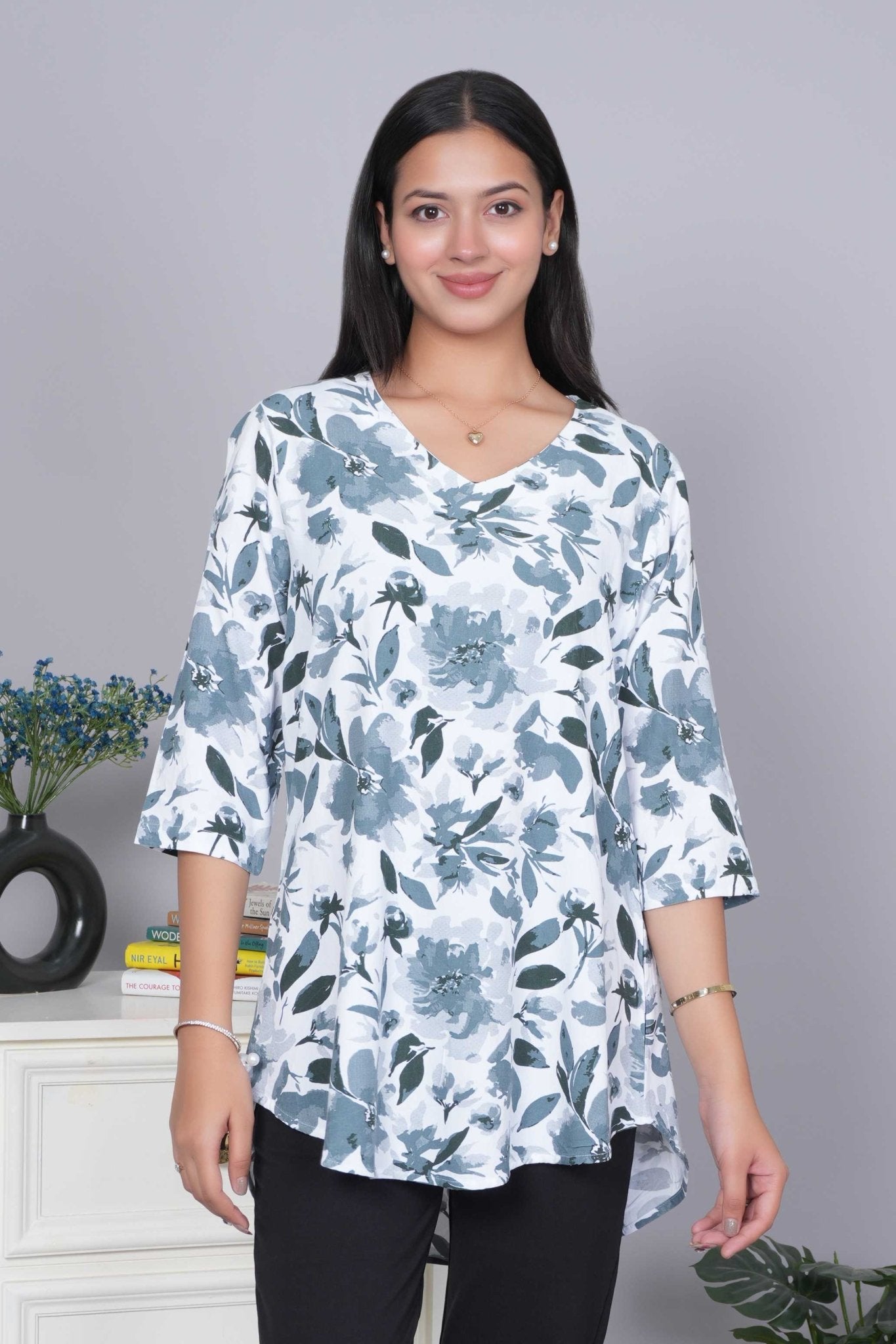 Olive sweet heart neck printed rayon flare top [100% Rayon] - Printed sweet heart neck top