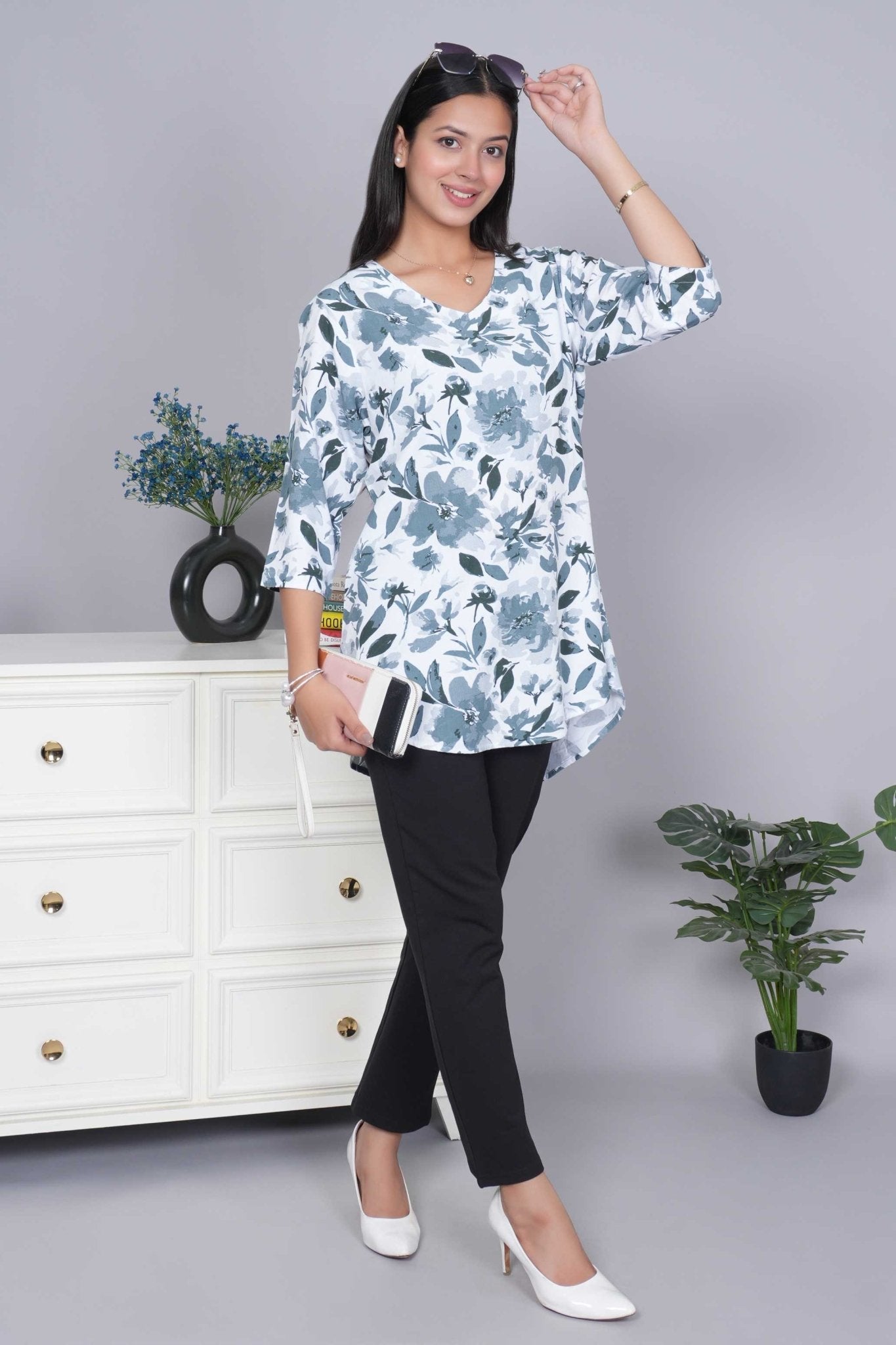 Olive sweet heart neck printed rayon flare top [100% Rayon] - Printed sweet heart neck top