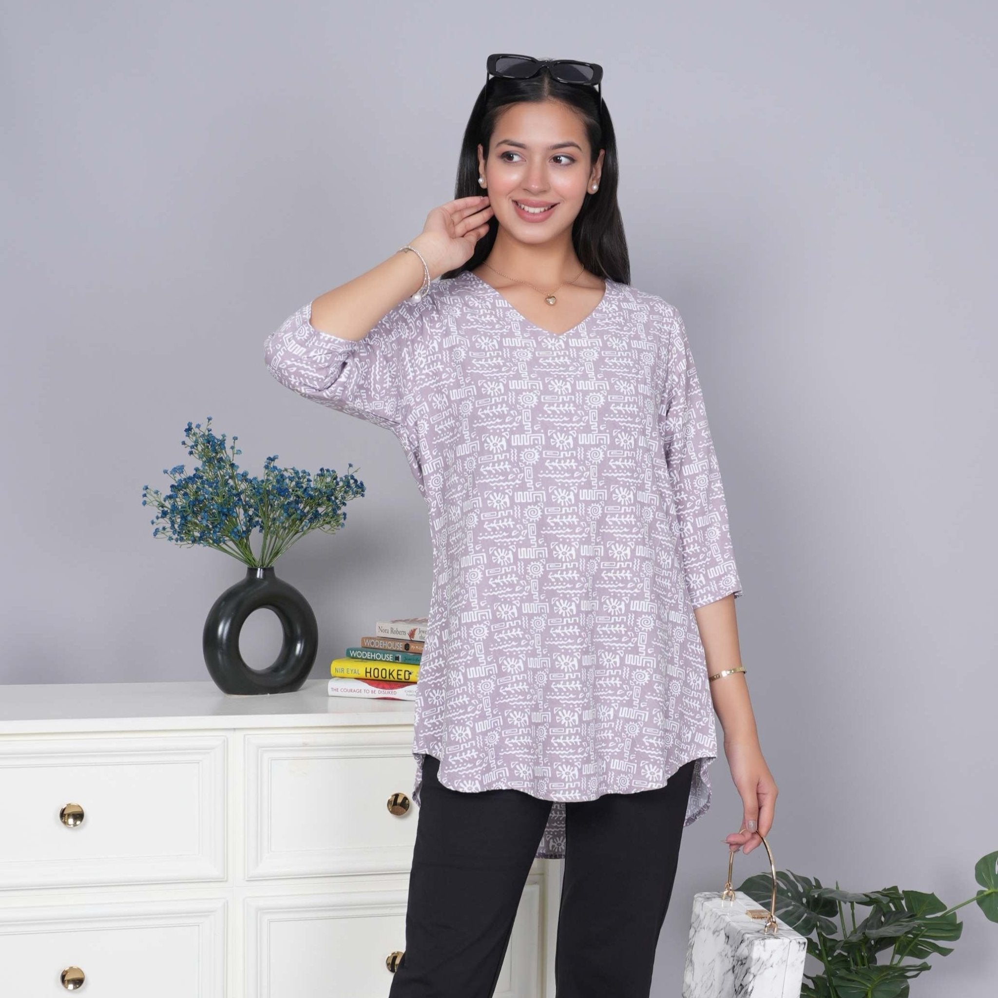 Peach sweet heart neck printed rayon flare top [100% Rayon] - Printed sweet heart neck top