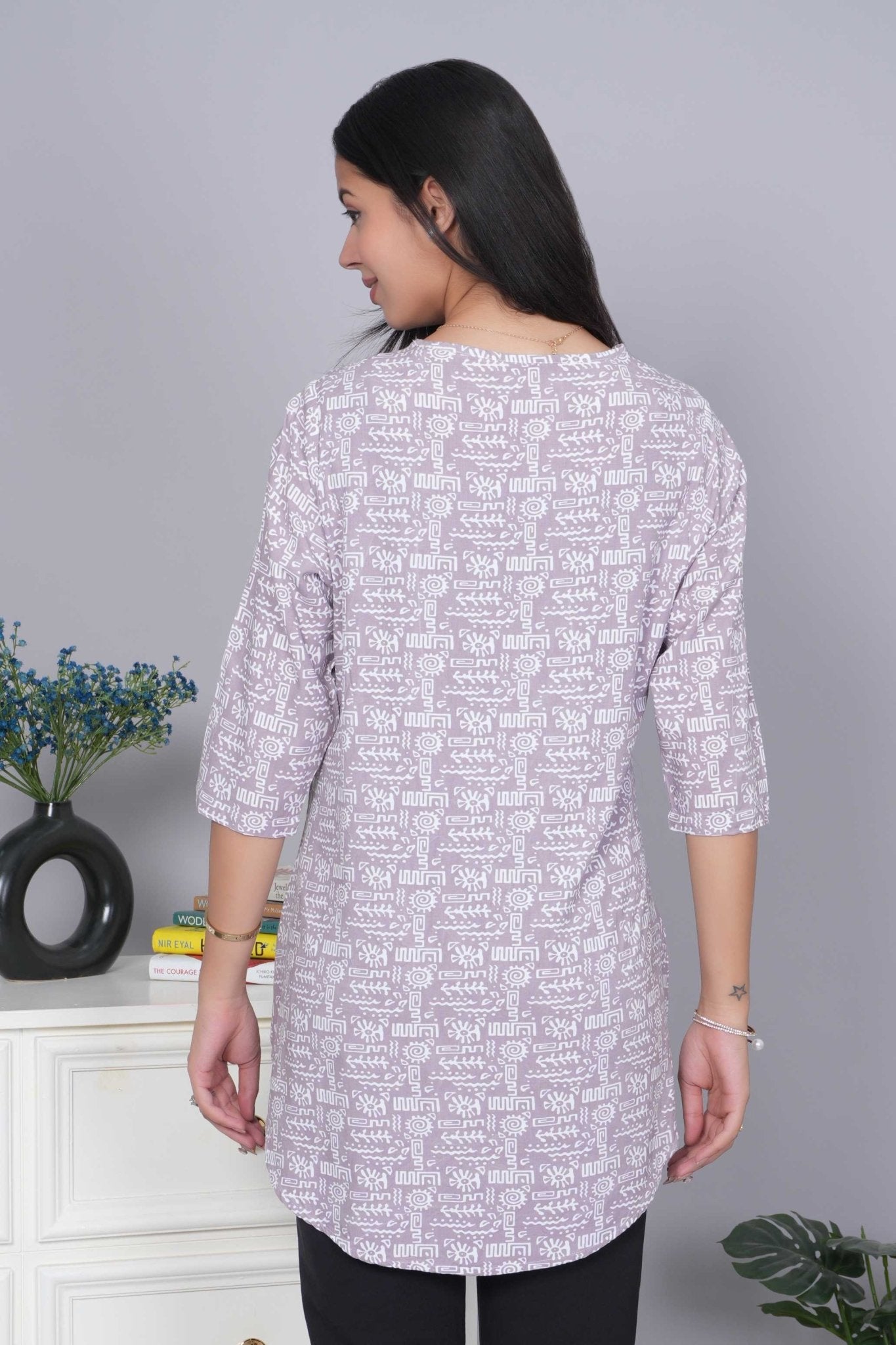Peach sweet heart neck printed rayon flare top [100% Rayon] - Printed sweet heart neck top