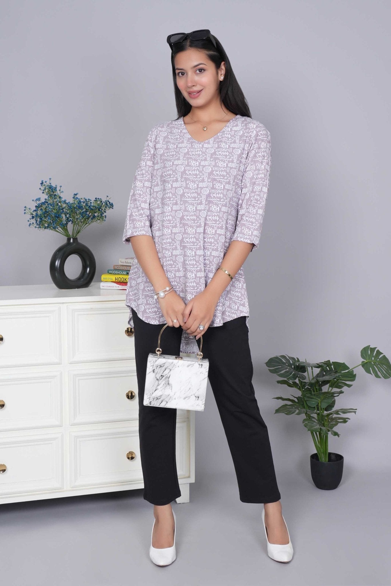 Peach sweet heart neck printed rayon flare top [100% Rayon] - Printed sweet heart neck top