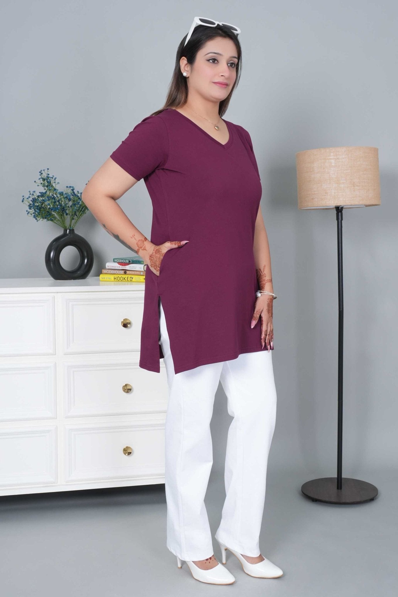 Plum long v neck cotton lycra t-shirt with pockets - Long cotton t-shirt