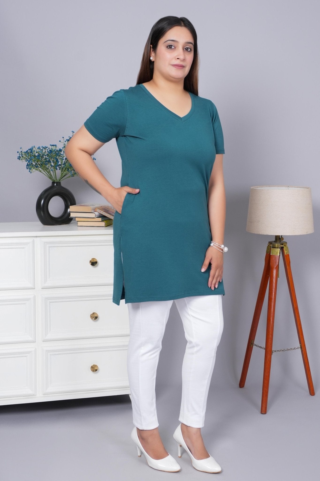 Teal long v neck cotton lycra t-shirt with pockets - Long cotton t-shirt