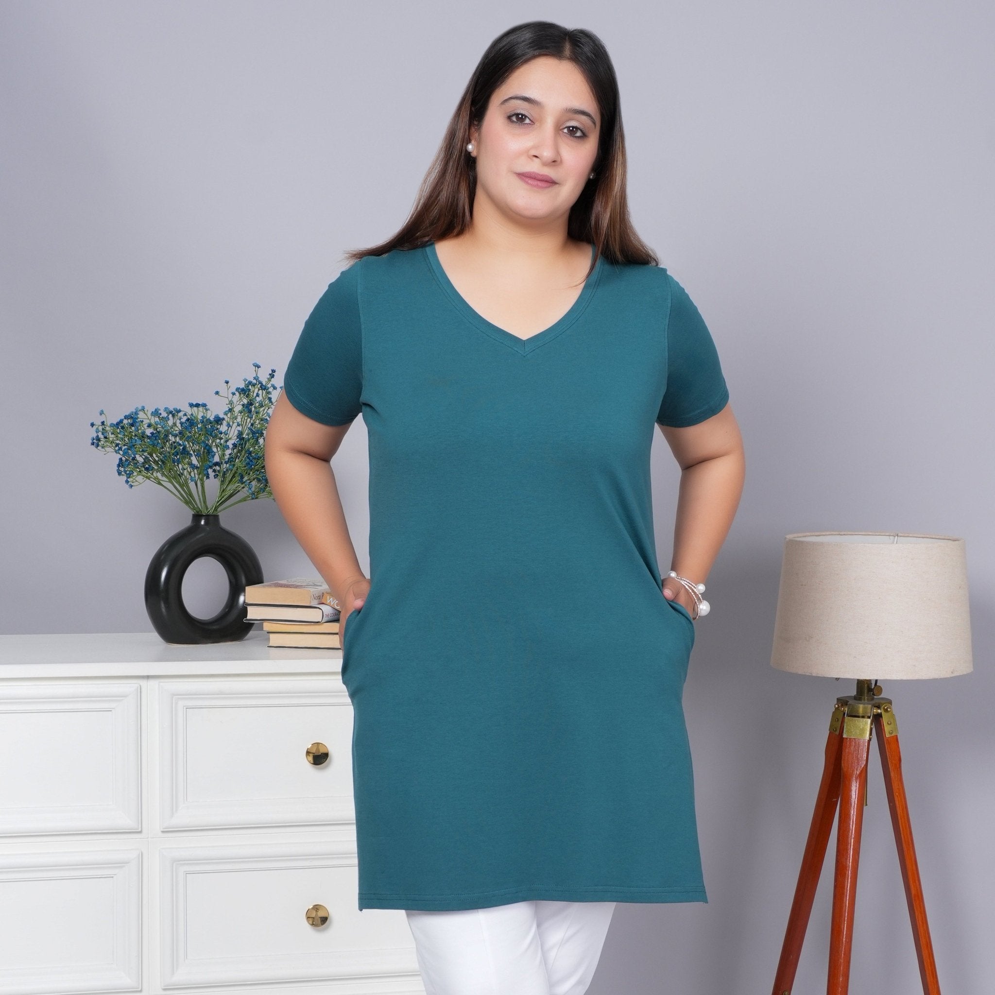 Teal long v neck cotton lycra t-shirt with pockets - Long cotton t-shirt