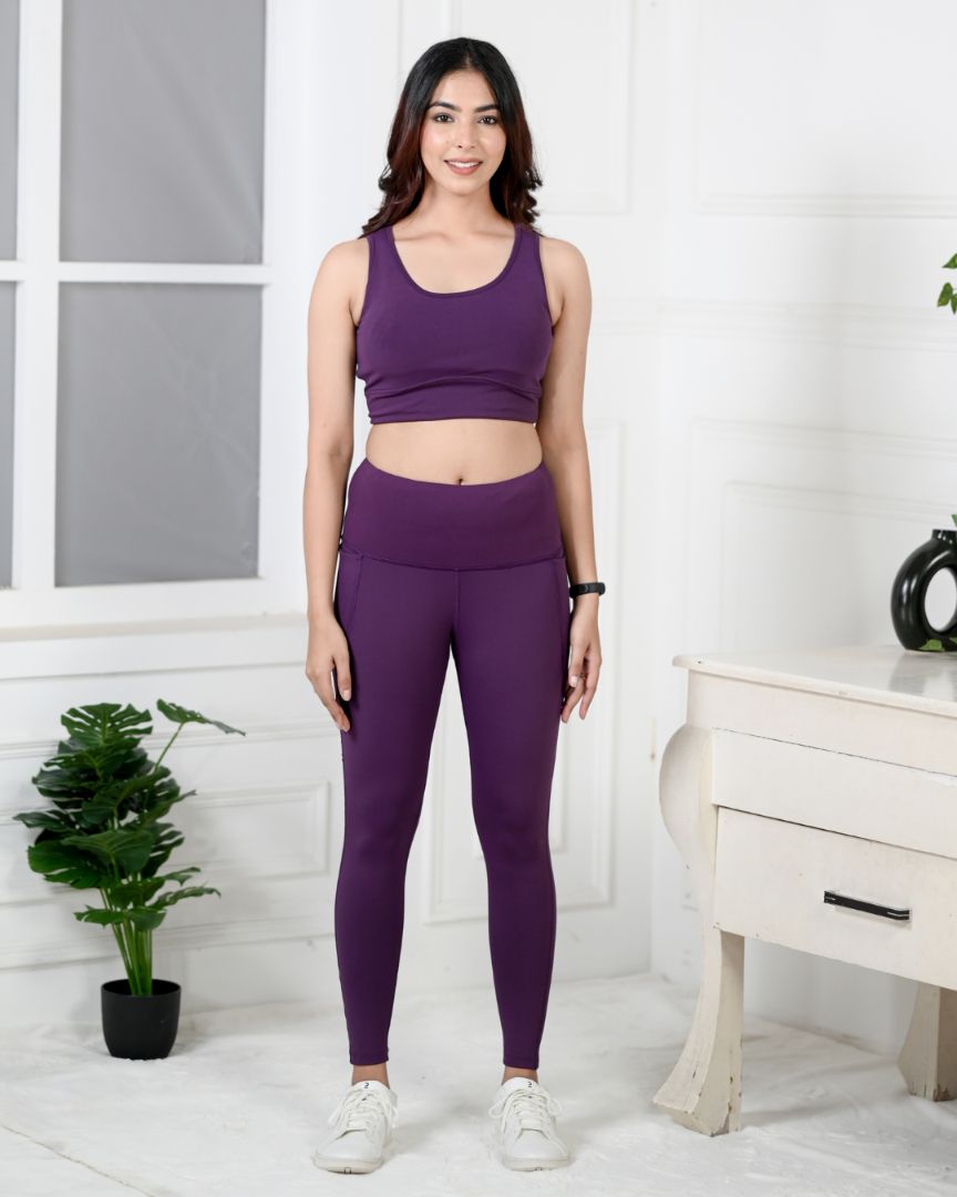 Black yoga pants for women, straight-fit workout & exercise pants.